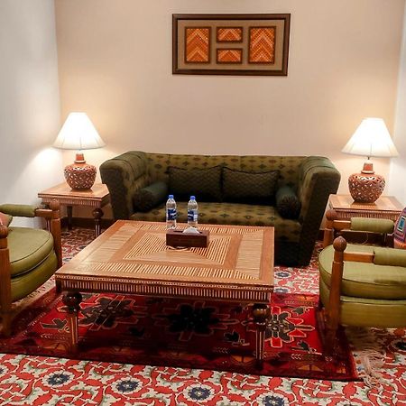 Quetta Serena Hotel Buitenkant foto