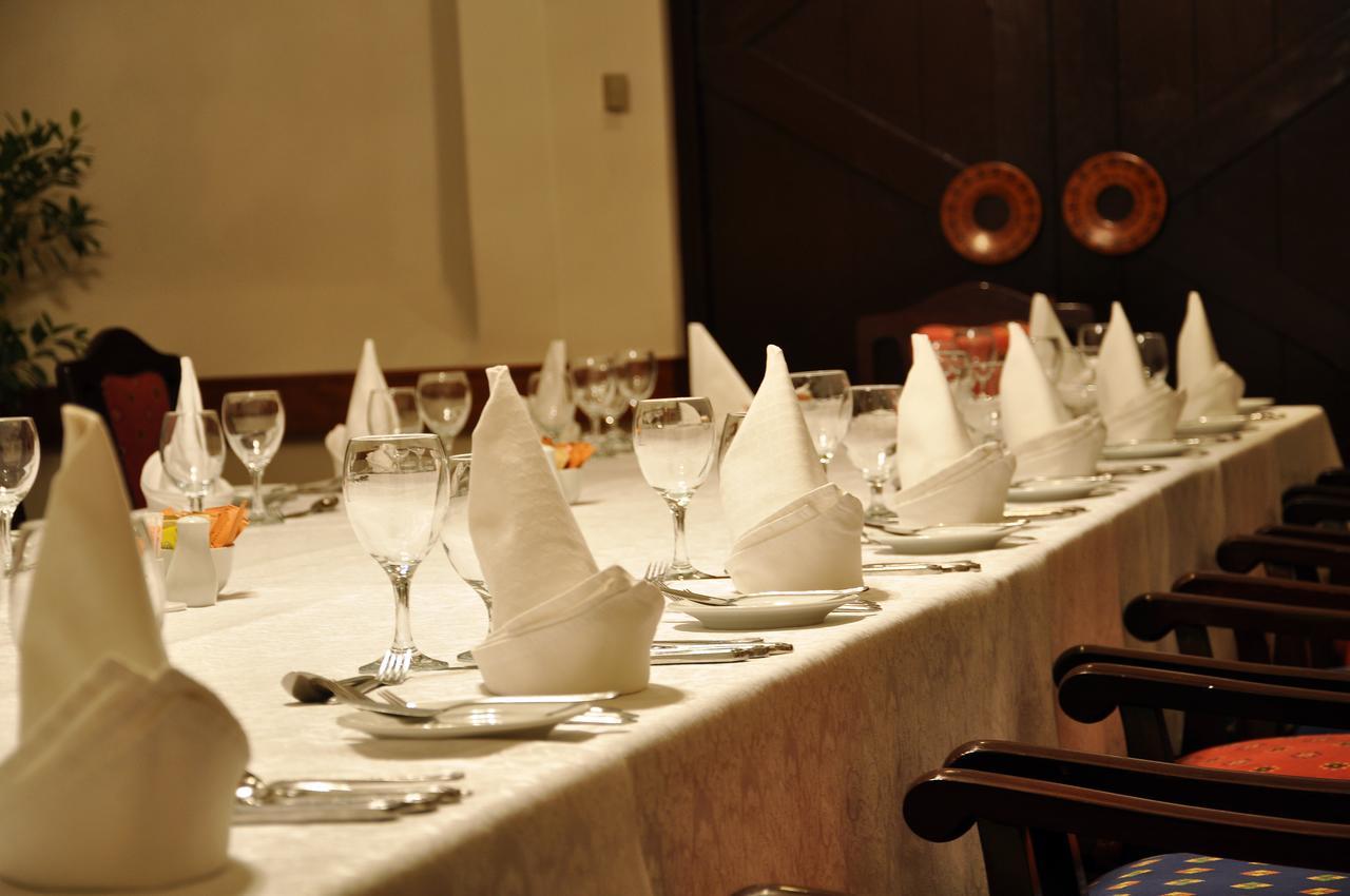 Quetta Serena Hotel Buitenkant foto