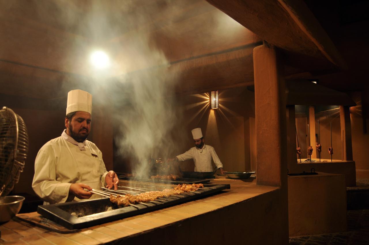 Quetta Serena Hotel Buitenkant foto