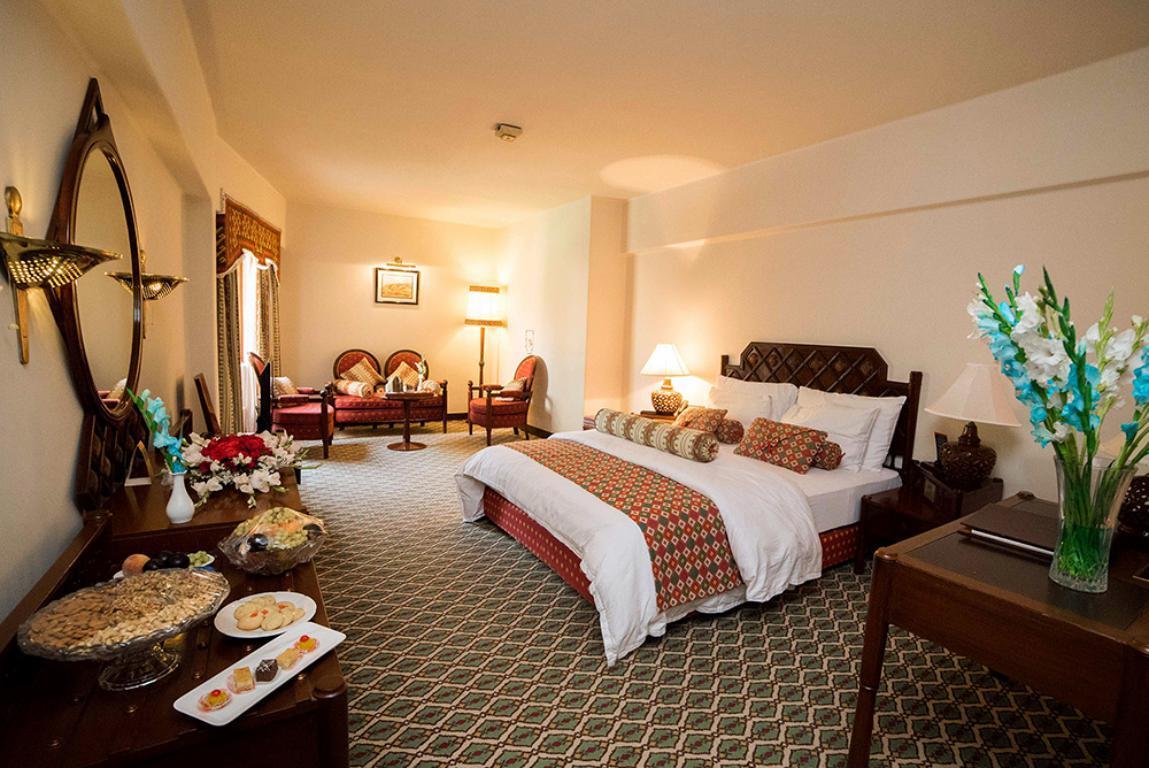 Quetta Serena Hotel Buitenkant foto